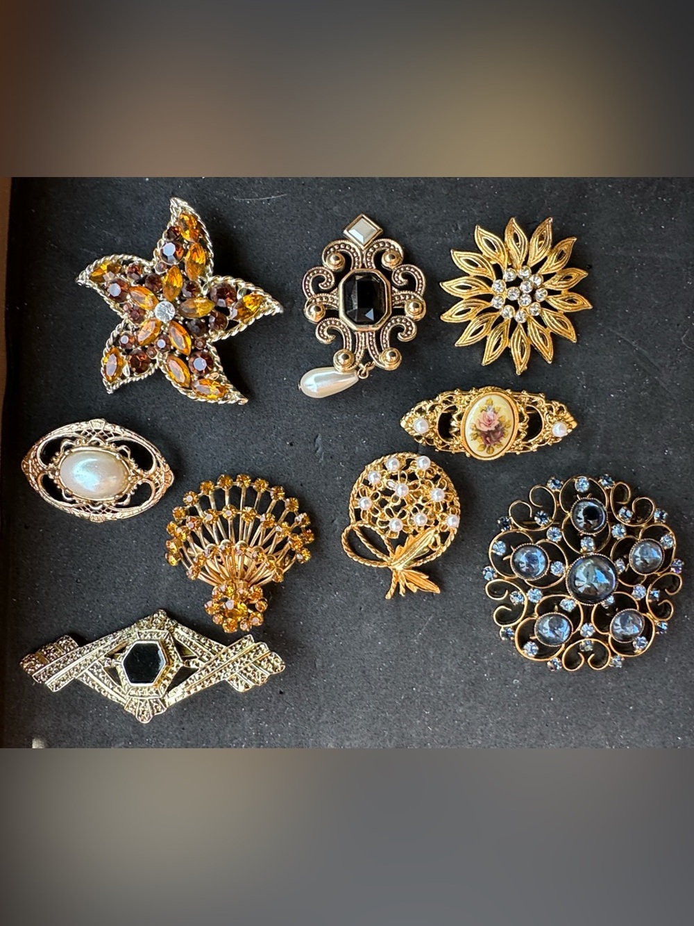 LOT OF NINE (9) ASSORTED GOLD TONE RHINESTONES PEARLS AMBER BROOCHES PINS